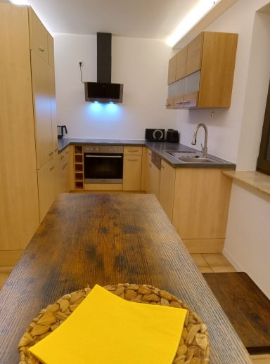 Blick in die vollausgestattete Küche: Ferienwohnung Wandersnest