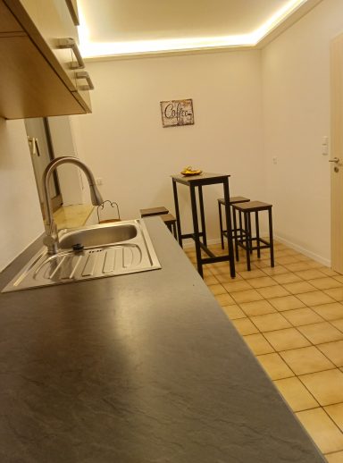 Sitz und Essgelegenheiten in der Küche: Ferienwohnung Wandersnest